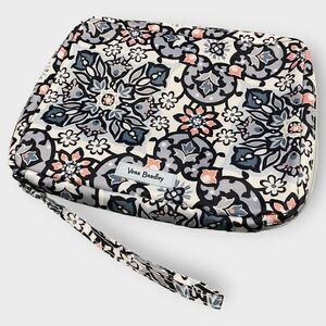 Vera Bradley Lisbon Medallion Lighten Up Wipes Pouch Blue Makeup Travel Bag New
